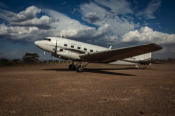 AIM Air: Samaritan's Purse DC-3 - Nirobie, Kenya